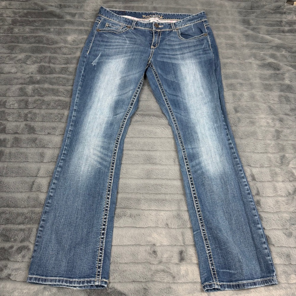 Maurices Womens Bootcut Jeans Size 9/10 Short Medium Wash Embroidered Pockets